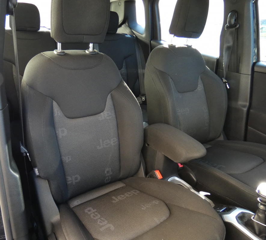 Jeep Renegade — 13